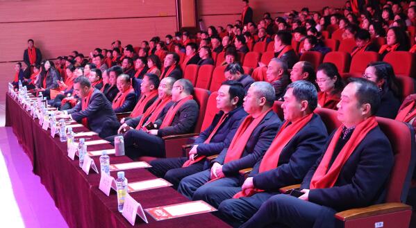 穩(wěn)步前行，超越升華！三陸康集團2018員工表彰大會暨2019新春年會。