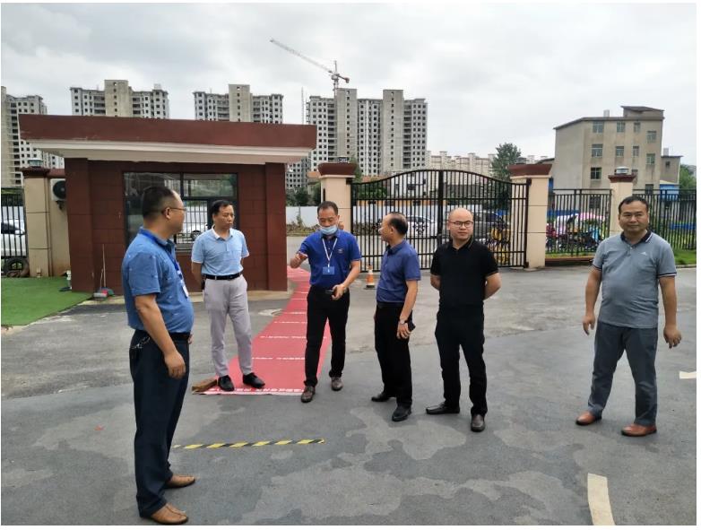 領(lǐng)導(dǎo)關(guān)懷暖人心，凝心聚力促發(fā)展 